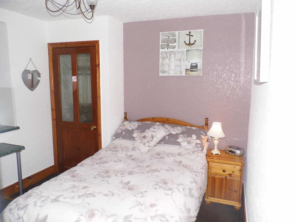 The Anchorage Hotel Amlwch Exterior photo