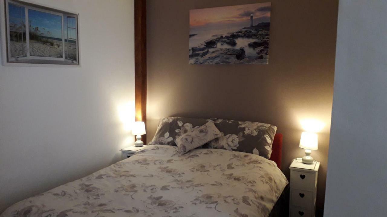 The Anchorage Hotel Amlwch Exterior photo